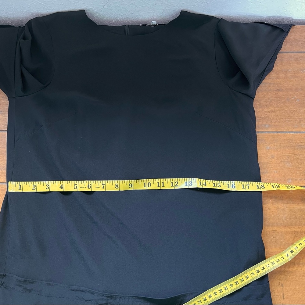 Tibi Silk Drop Waist Mini Dress Black Long Sleeve Shift Size 4 Natural Fiber LBD - Picture 16 of 16